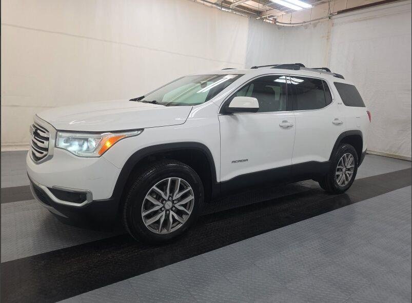 Used 2019 Summit White GMC SLE image 1