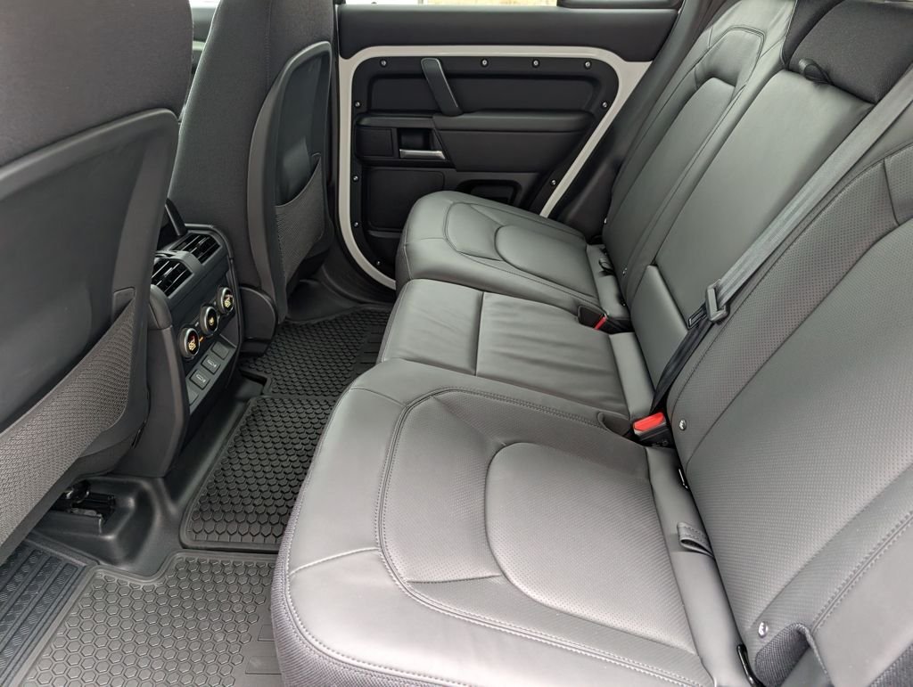 New 2026 Fuji White Land Rover V8 image 30