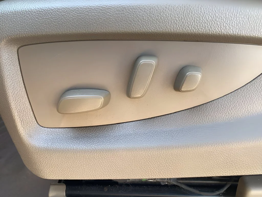 Used 2019 SATIN STEEL METALLIC Chevrolet LT image 10