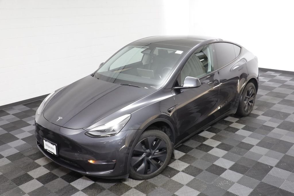Used 2024 Tesla Model Y Long Range with VIN 7SAYGDEEXRA333783 for sale in Naperville, IL