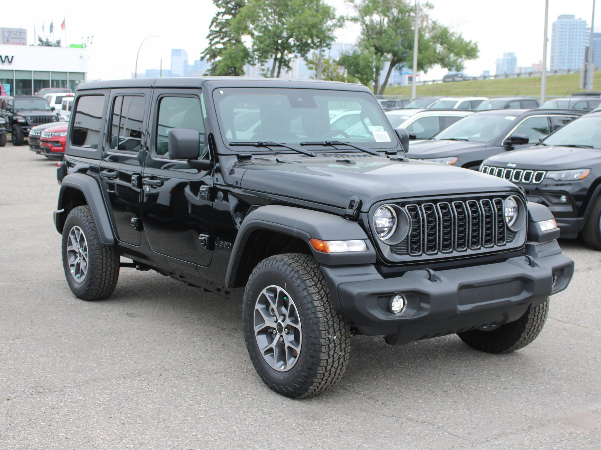 Used 2025 Black Jeep Sport S* 4 Door 4x4, Safety Group, Heated Seats, Remote Start image 5