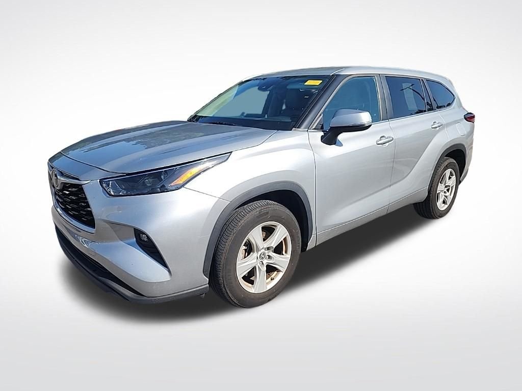 Used 2023 Silver Toyota LE image 2