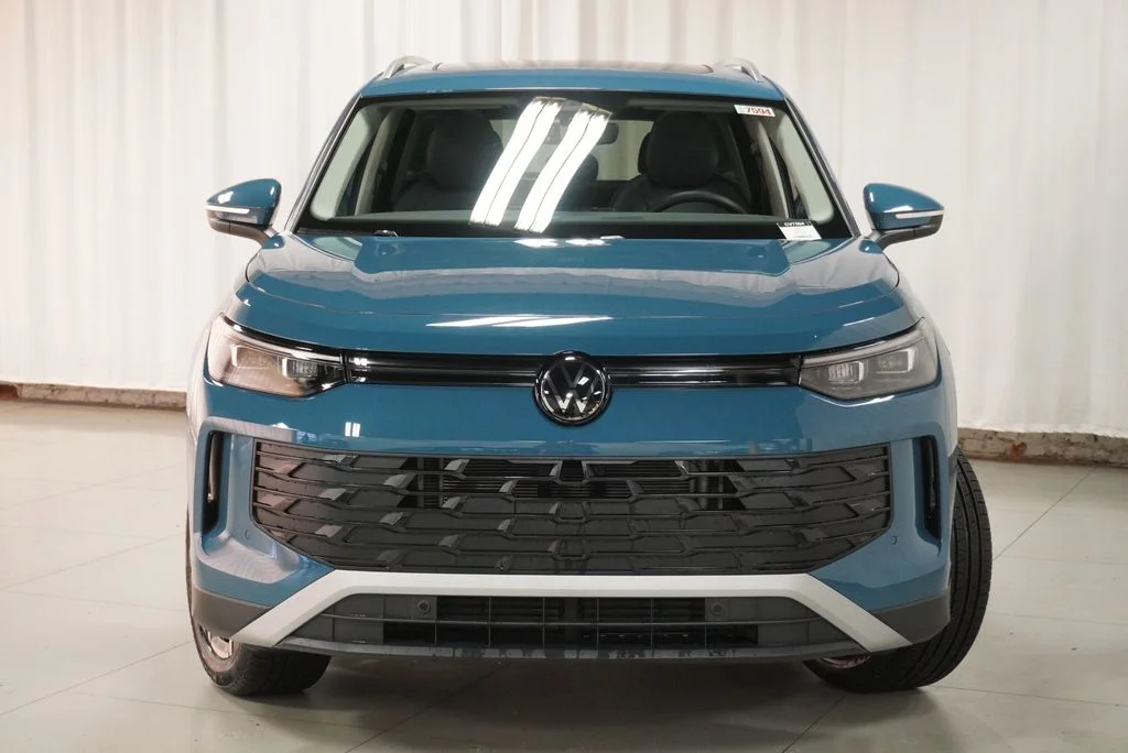 New 2026 Blue Volkswagen 2.0T SE image 5