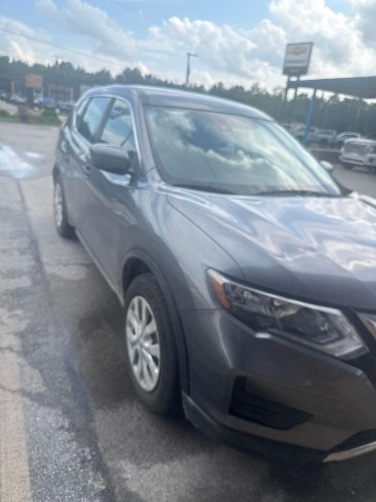 Used 2019 Gray Nissan S image 3