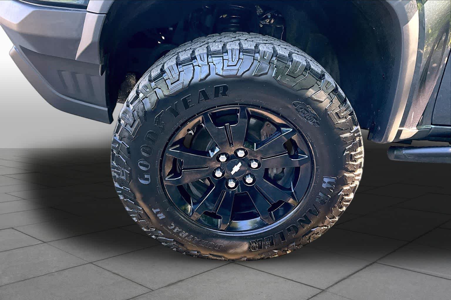 Used 2020 Shadow Gray Metallic Chevrolet 4WD ZR2 image 11