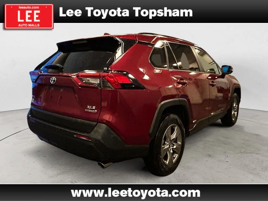 Used 2023 Pearl Toyota Hybrid XLE image 5