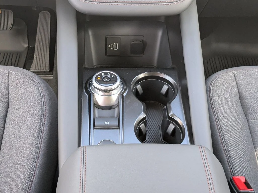 New 2026 Star White Metallic Tri-Coat Ford Active image 21