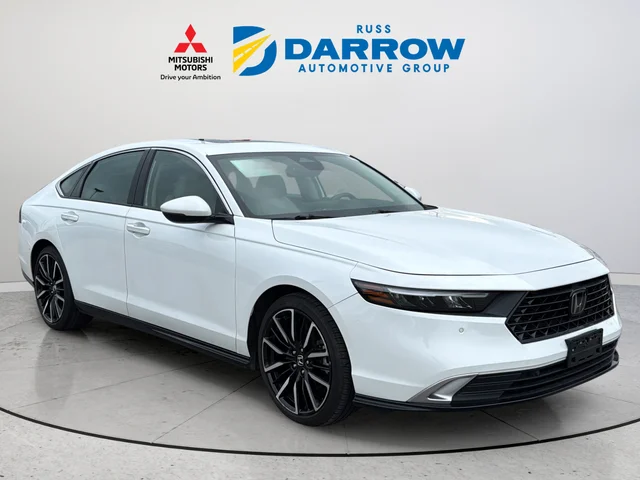 Used 2023 White Honda Touring image 7
