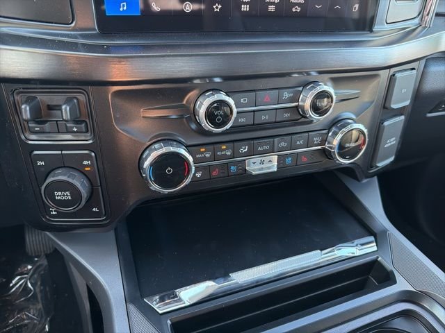 New 2026 Avalanche Ford F-350® Lariat® image 16