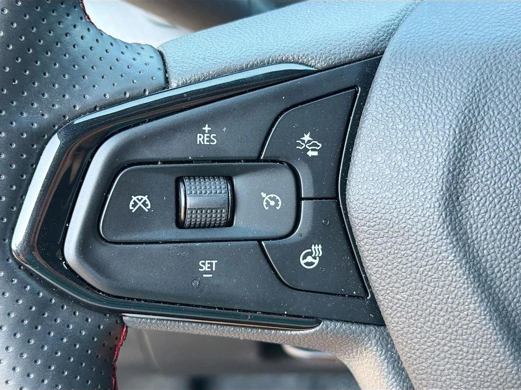 Used 2025 Sterling Gray Metallic Chevrolet 1RS image 12