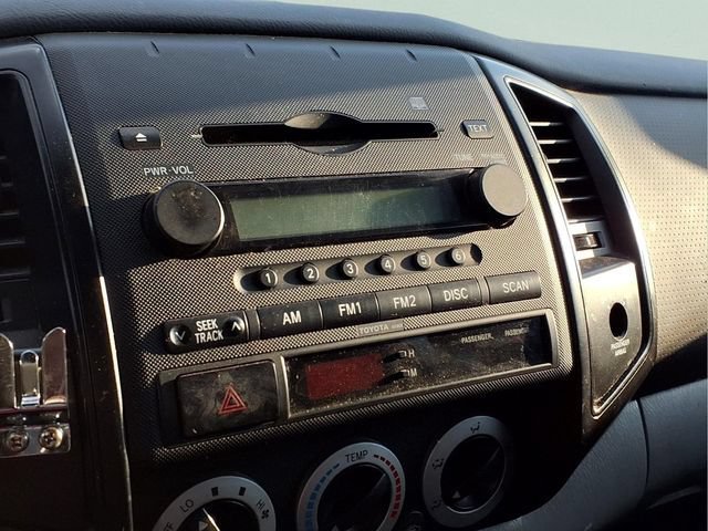 Used 2006  Toyota Y image 5