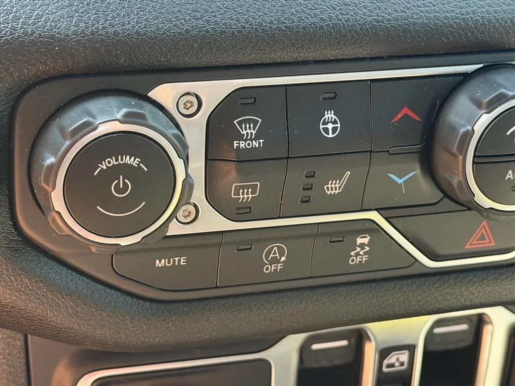Used 2024 White Jeep Sport S image 24