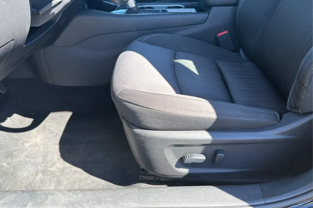 Used 2024 Black Nissan 2.5 SV image 19
