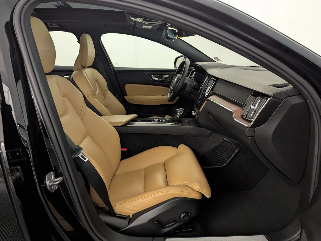 Used 2020 Black Volvo T5 Inscription image 33