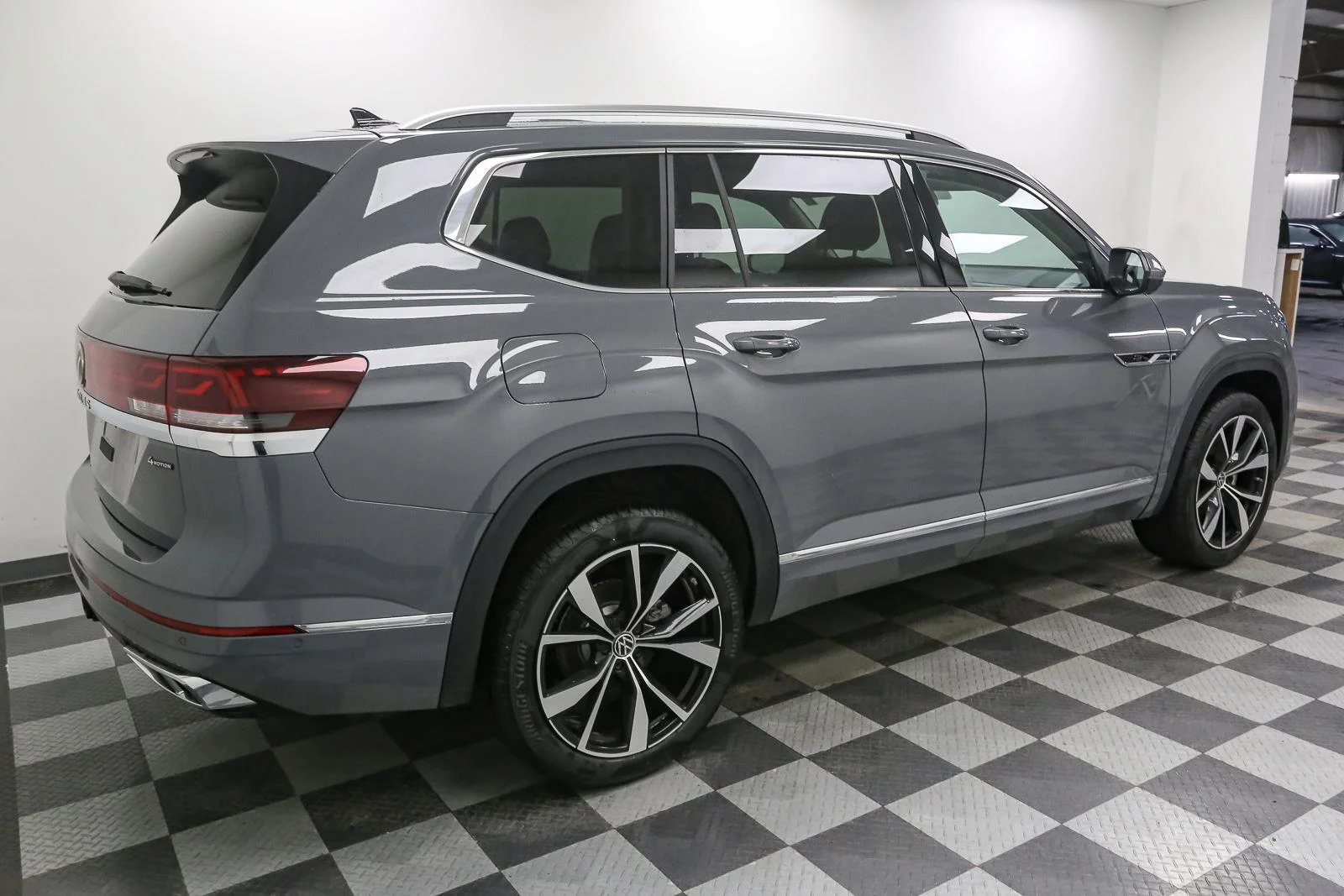 New 2026 Pure Gray Volkswagen 2.0T SEL Premium R-Line image 9