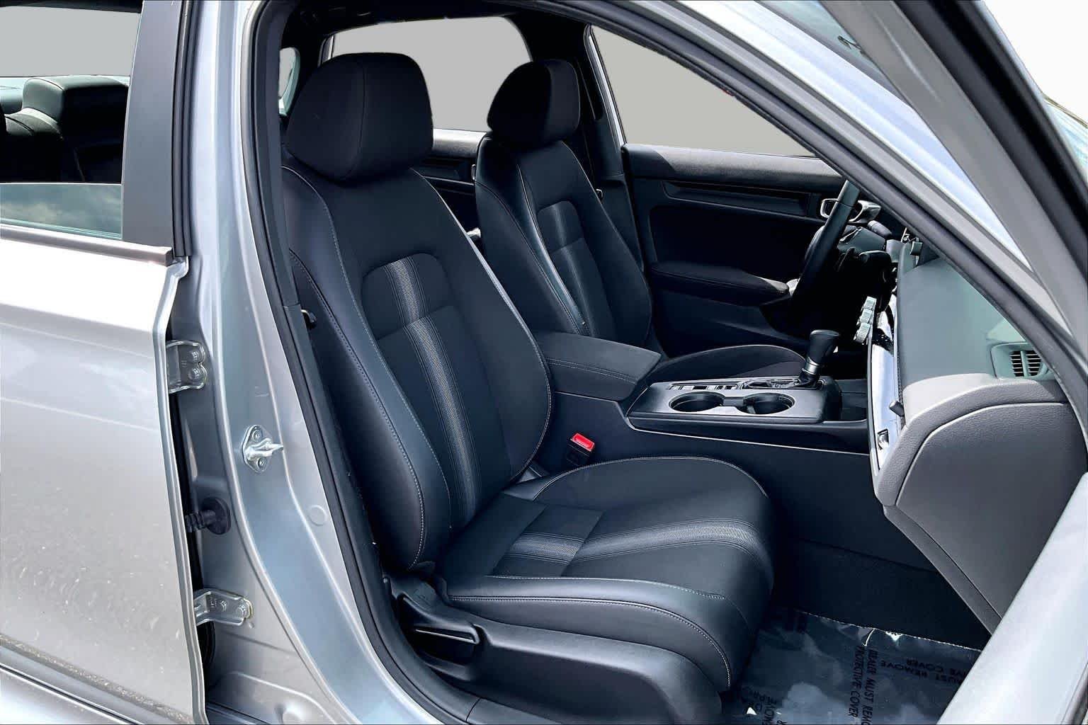 Used 2025 Solar Silver Metallic Honda Sport image 9