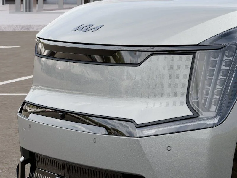 New 2026 Ivory Silver Kia Land image 12