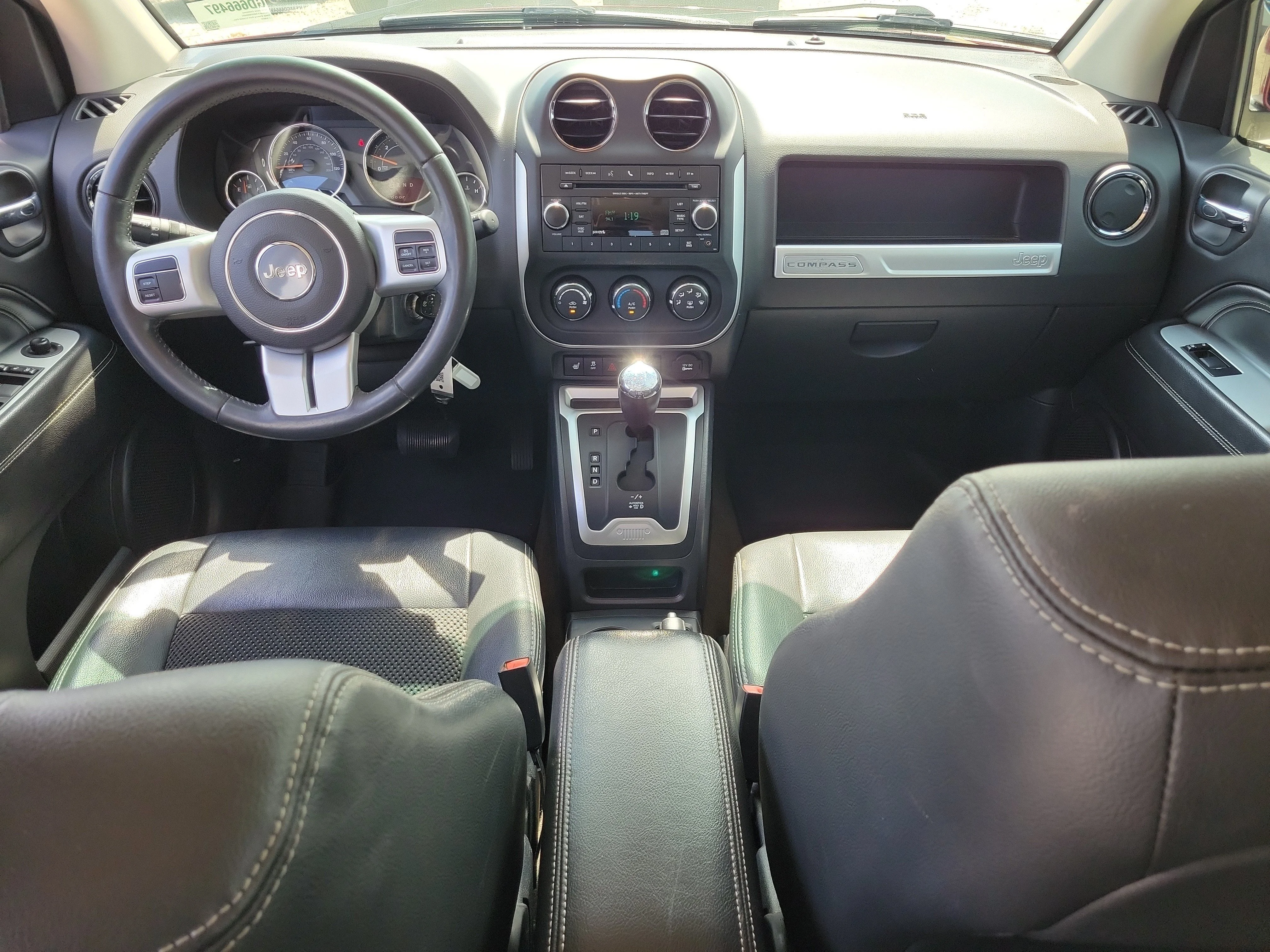 Used 2016 Deep Cherry Red Crystal Pearlcoat Jeep Latitude image 16