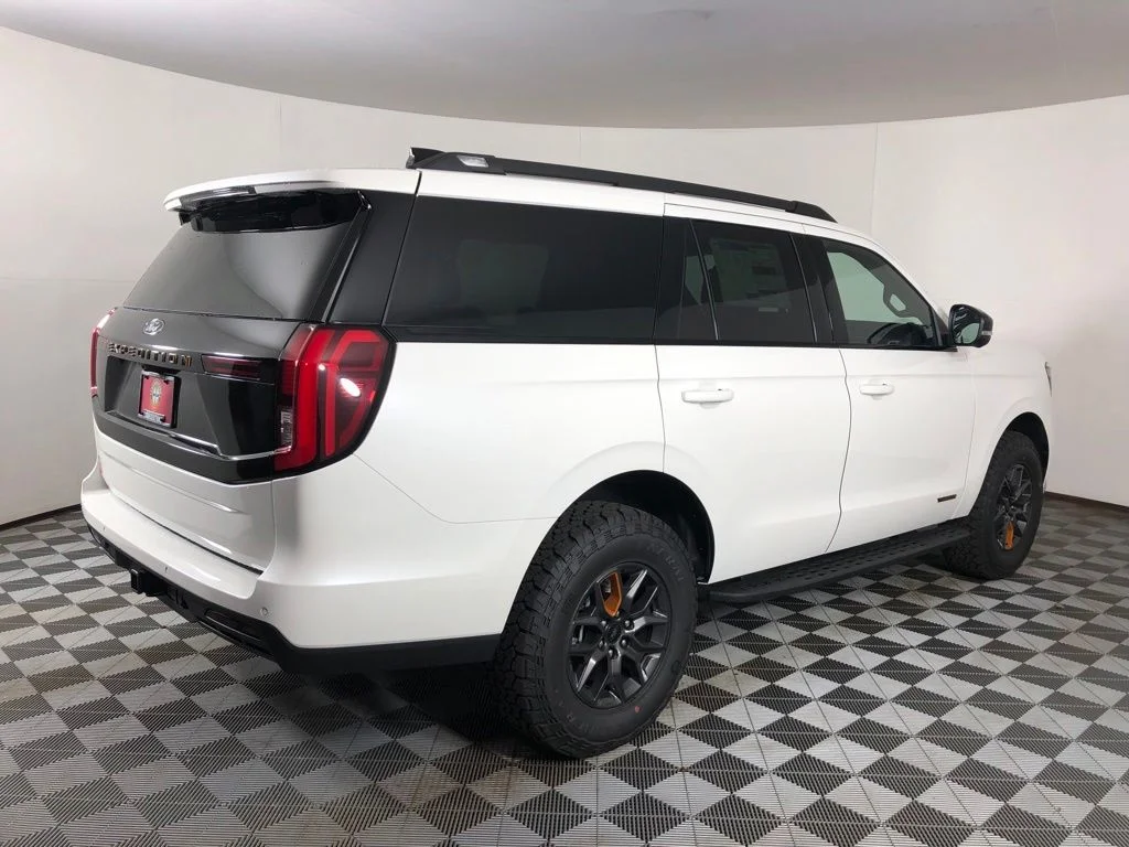 New 2026 Star White Metallic Tri-Coat Ford Tremor® image 16