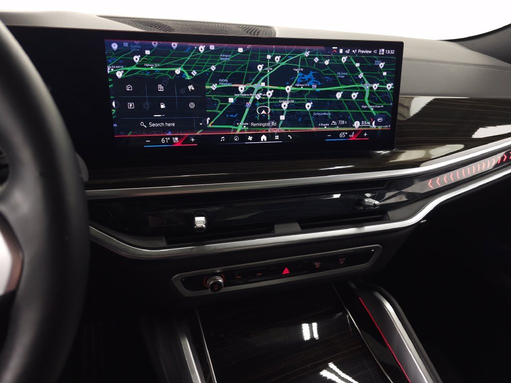 Used 2024 White BMW xDrive40i image 23