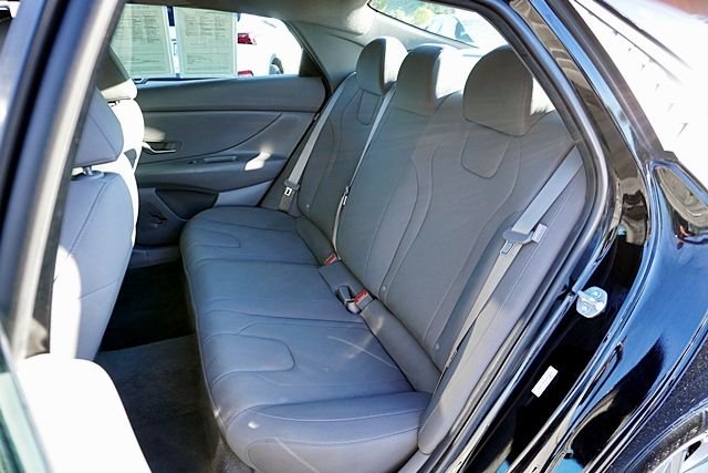 Used 2024 Black Hyundai SE image 14