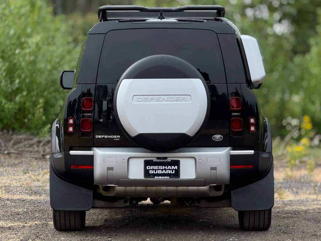 Used 2022 Santorini Black Metallic Land Rover SE image 6