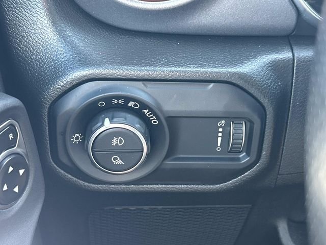 Used 2023 Gray Jeep Mojave image 32