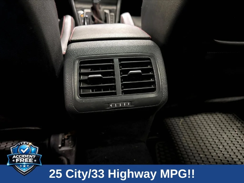 Used 2016  Volkswagen  image 13