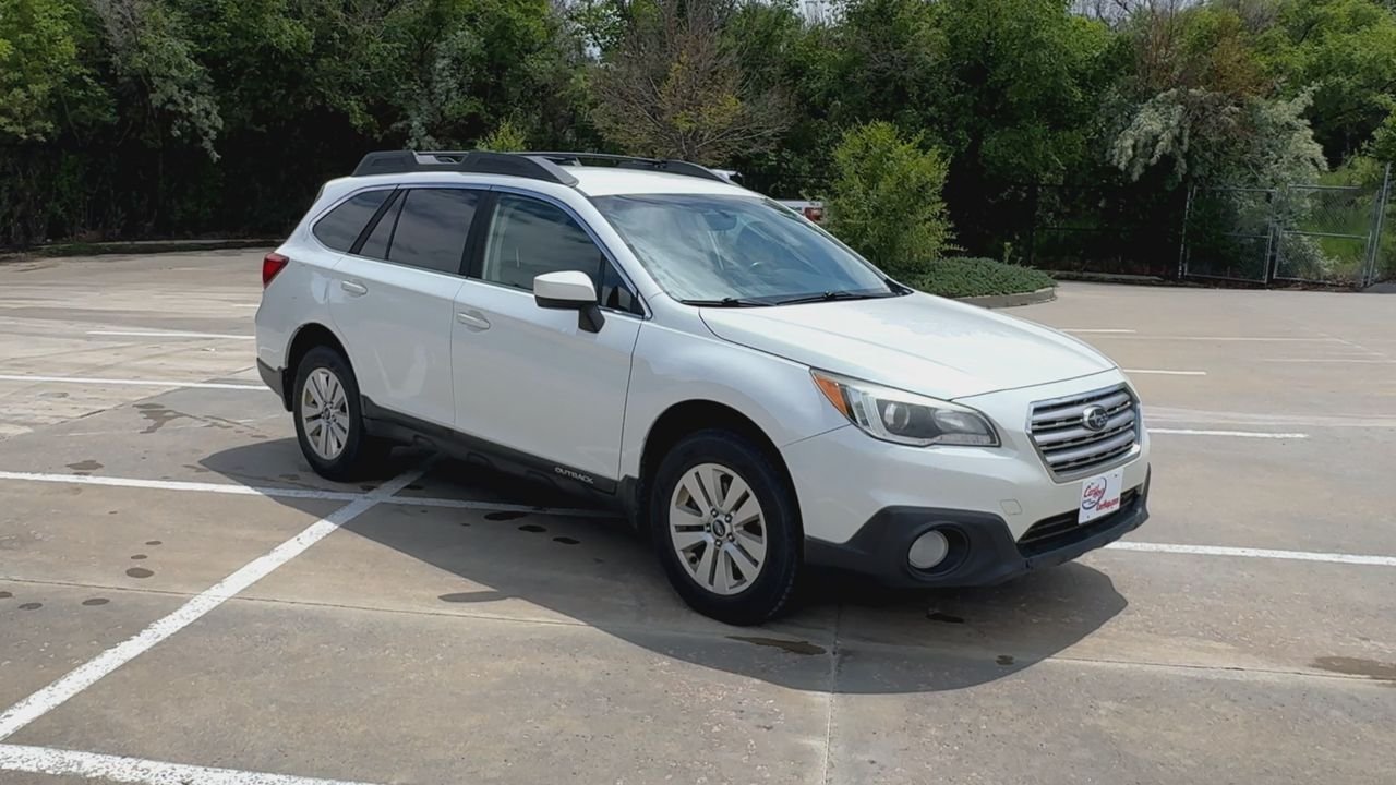 2017 Subaru Outback 2.5i Premium photo 2