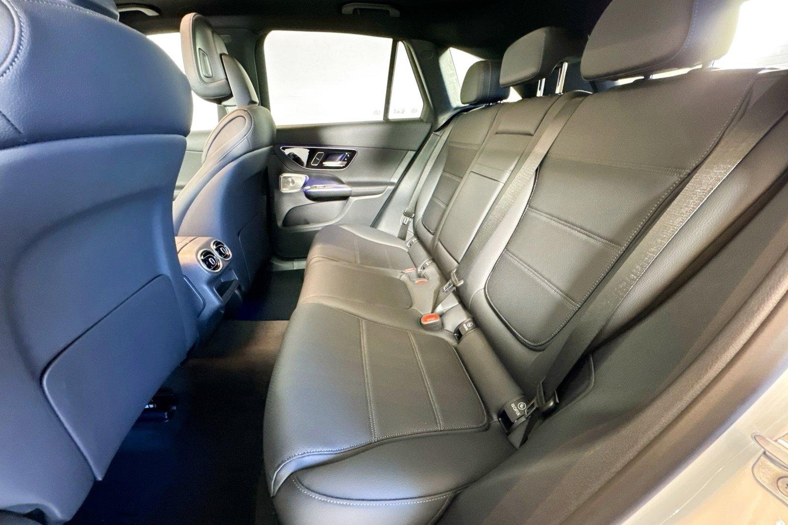 New 2026 Polar White Mercedes-Benz GLC 300 image 22