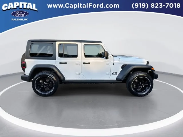 Used 2020 White Jeep Unlimited Sport Altitude image 9
