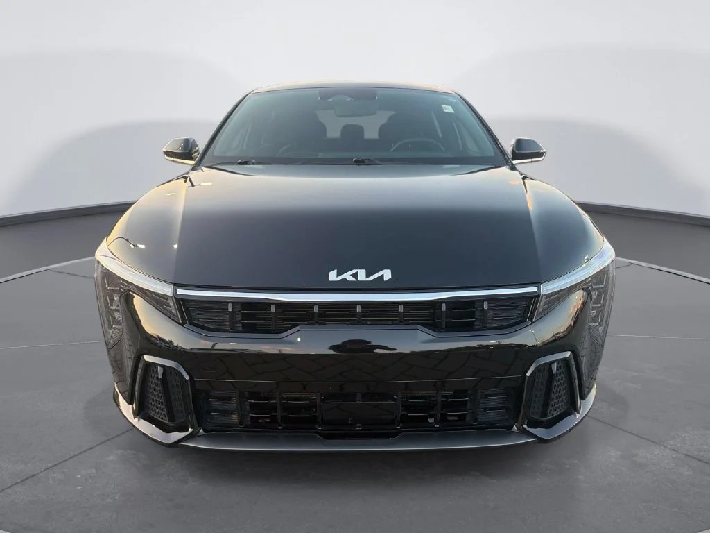 Used 2025 Black Kia GT-Line image 2