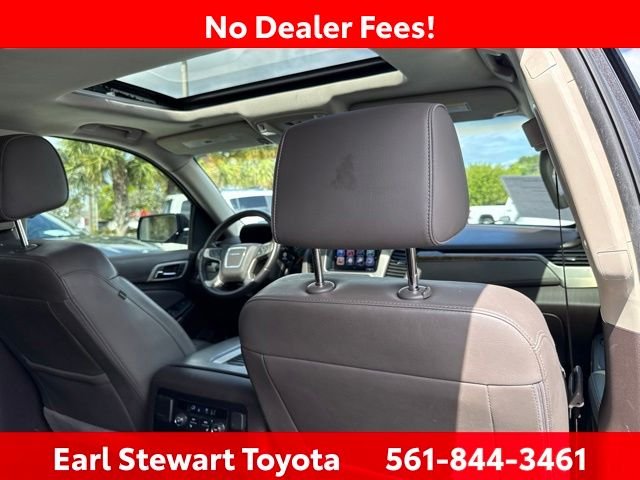 Used 2017 Silver GMC Denali image 35