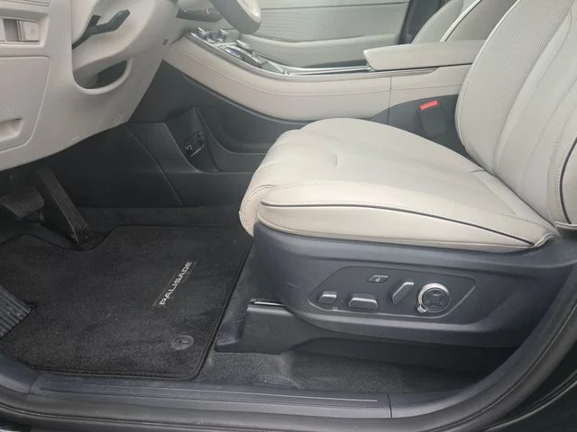 Certified Used 2025 White Hyundai Calligraphy image 21