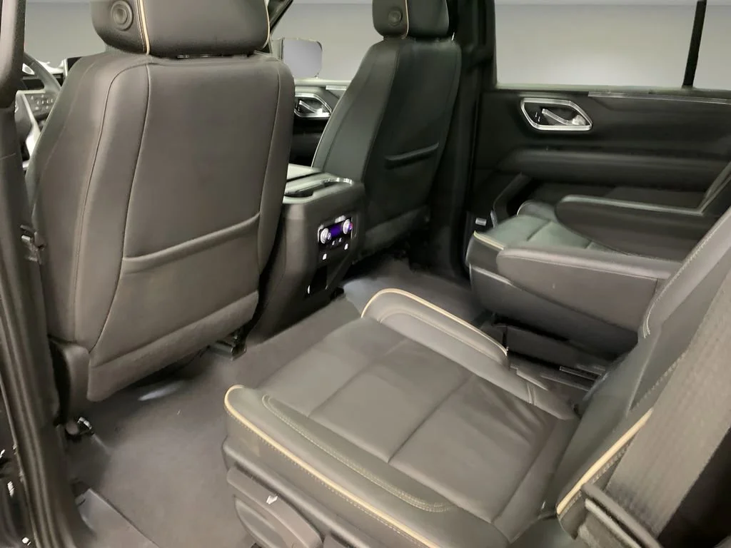 2023 GMC Yukon SLT - Photo 25