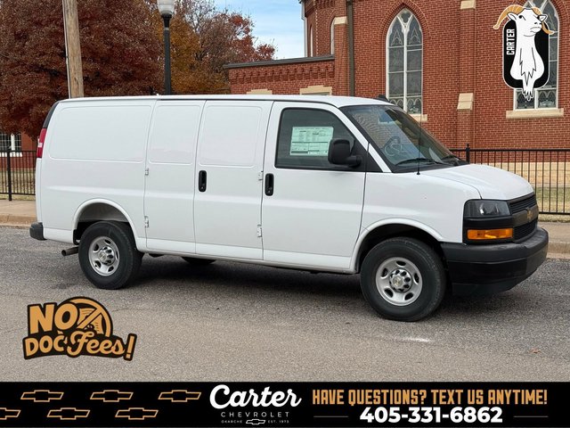 2025 Chevrolet Express Cargo WT