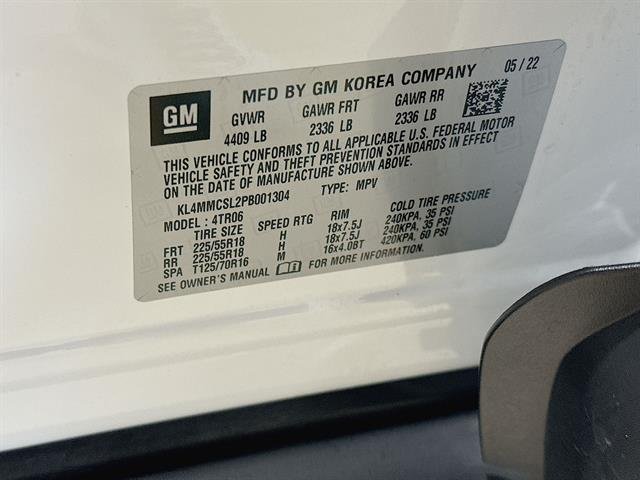 Used 2023 Summit White Buick Preferred image 31