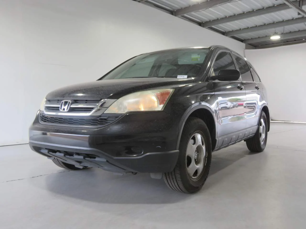 Used 2010 Crystal Black Pearl Honda LX image 1