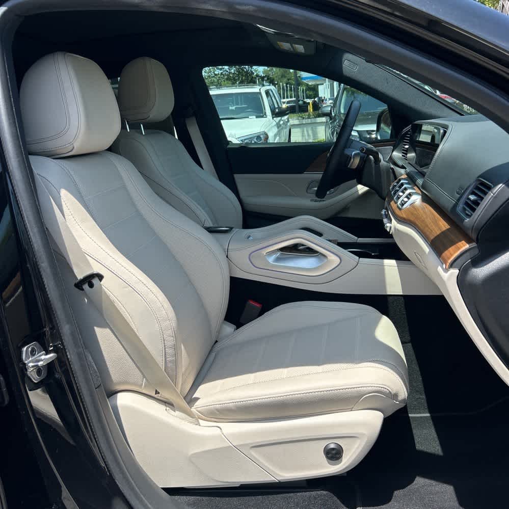 Certified Used 2025 Obsidian Black Metallic Mercedes-Benz GLE 450 image 10