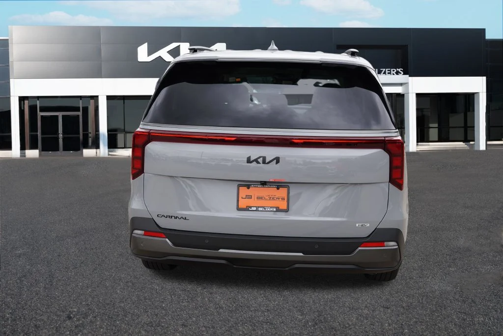New 2027 Ceramic Silver Kia SX image 4