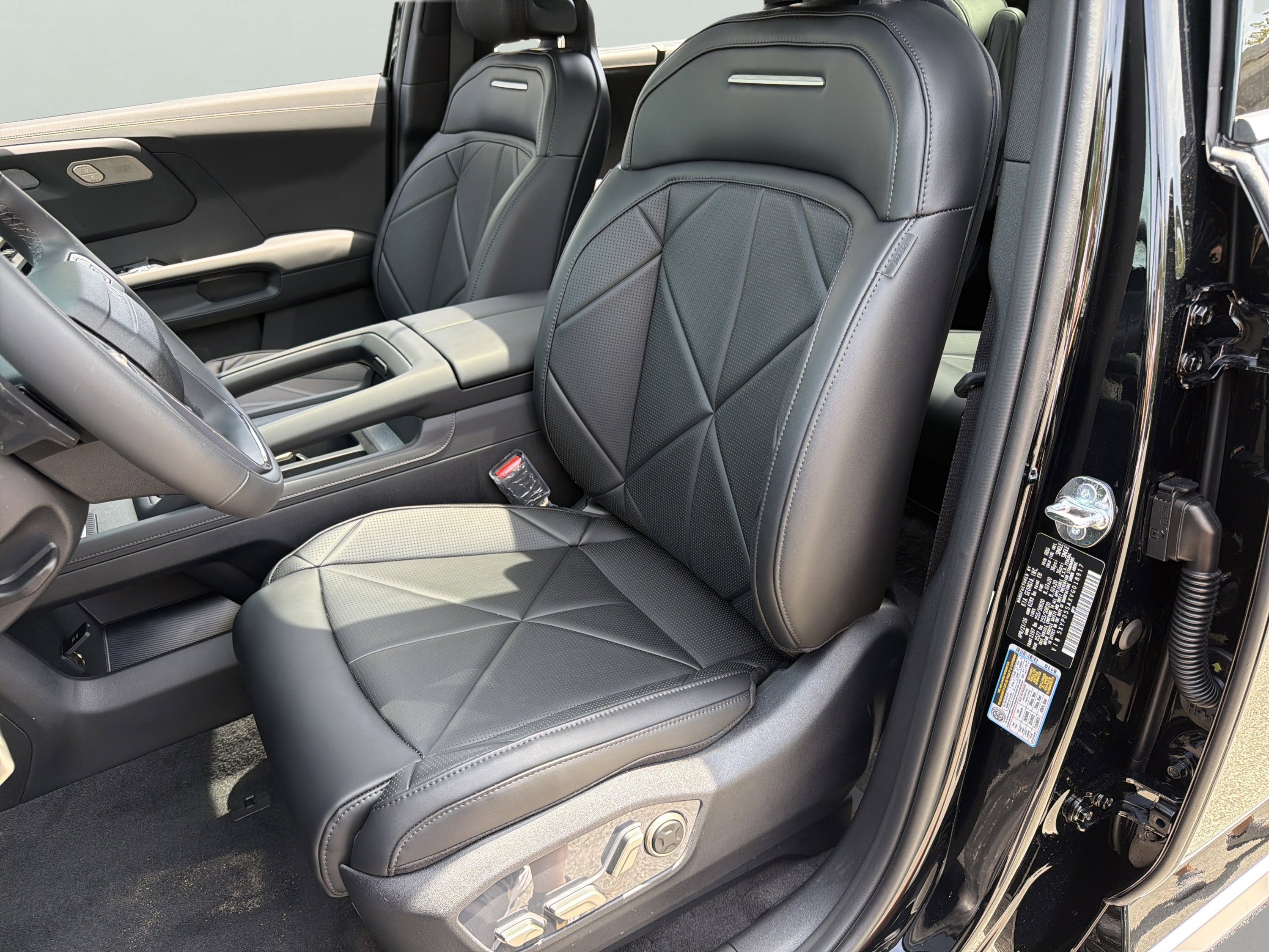 New 2027 Ebony Black Kia SX image 14