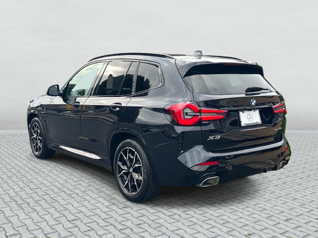 Used 2024 Carbon Black Metallic BMW xDrive30i image 7