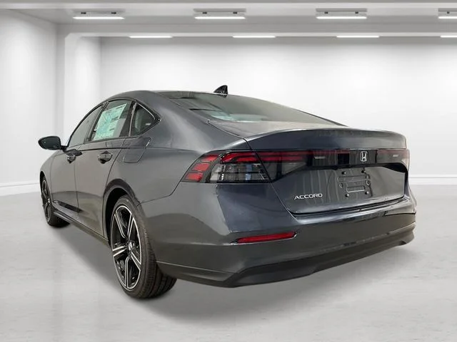 New 2026 Meteorite Gray Metallic Honda SE image 3