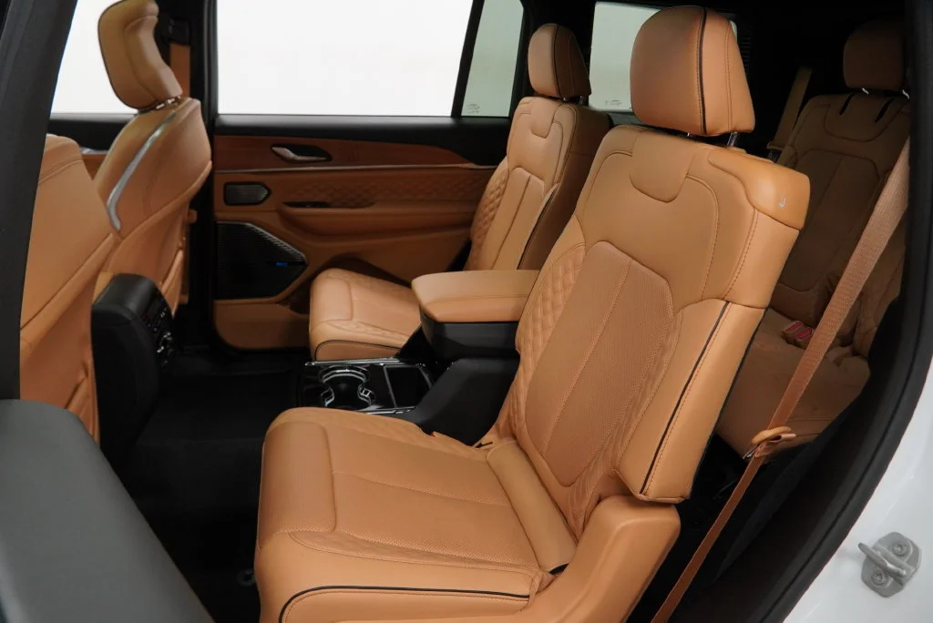 Used 2024 White Jeep Summit Reserve image 20