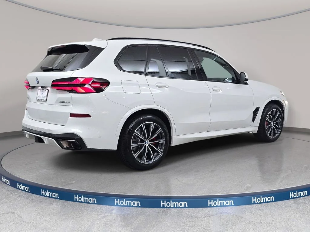 Used 2026 Alpine White BMW xDrive40i image 6