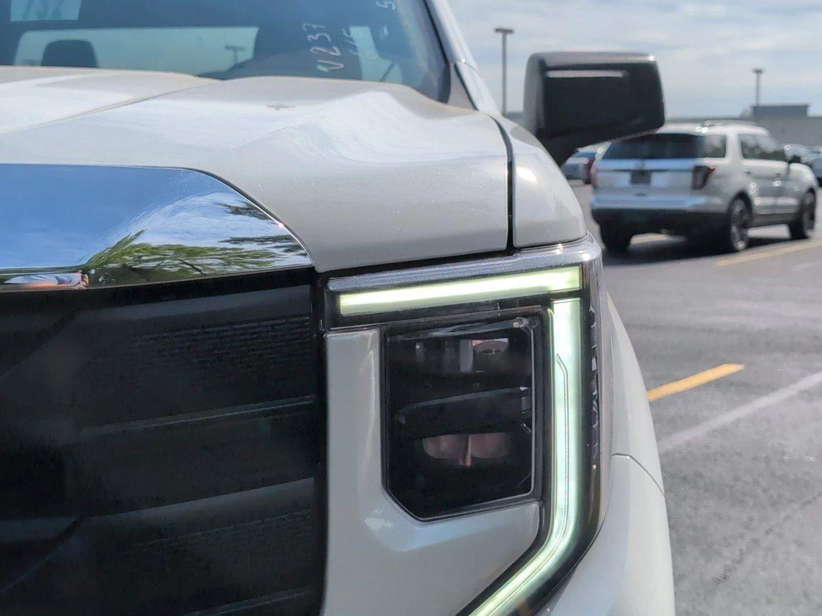 New 2026 Summit White GMC Pro image 11
