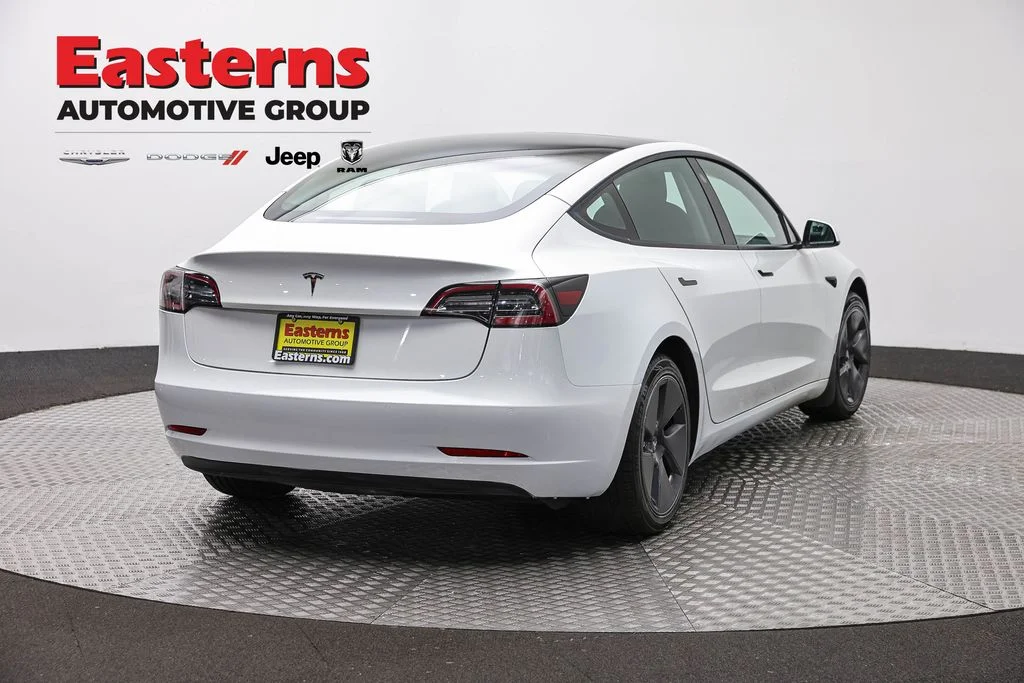 Used 2021 White Tesla Standard Range Plus image 5