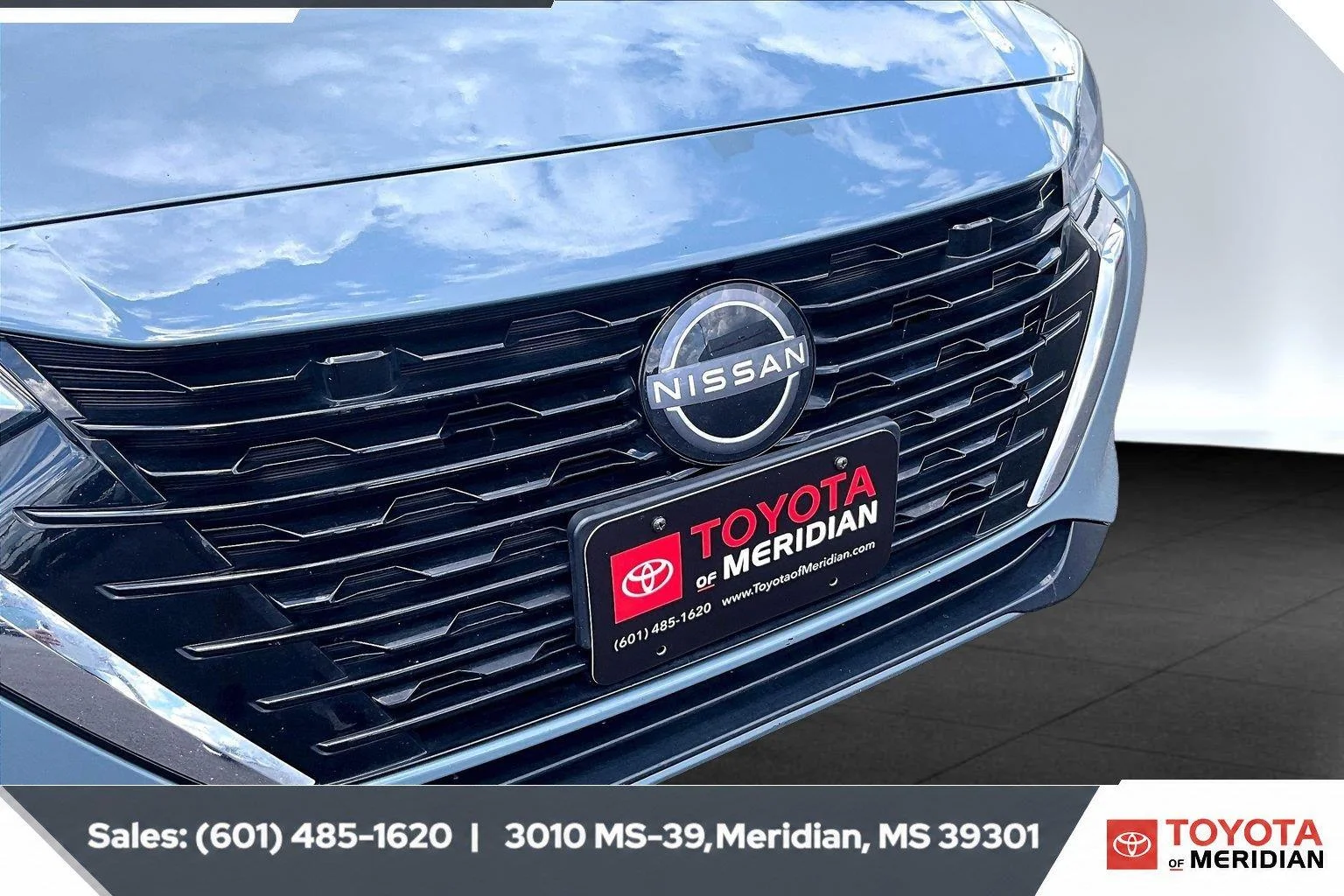 Used 2025 Atlantic Gray Metallic Nissan SV image 21