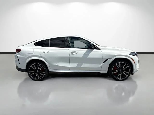 New 2027 Alpine White BMW M60i image 2