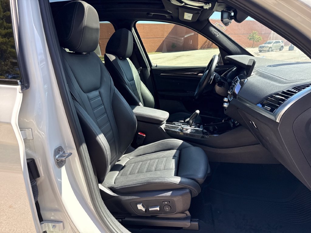 Used 2021 White BMW M40i image 31